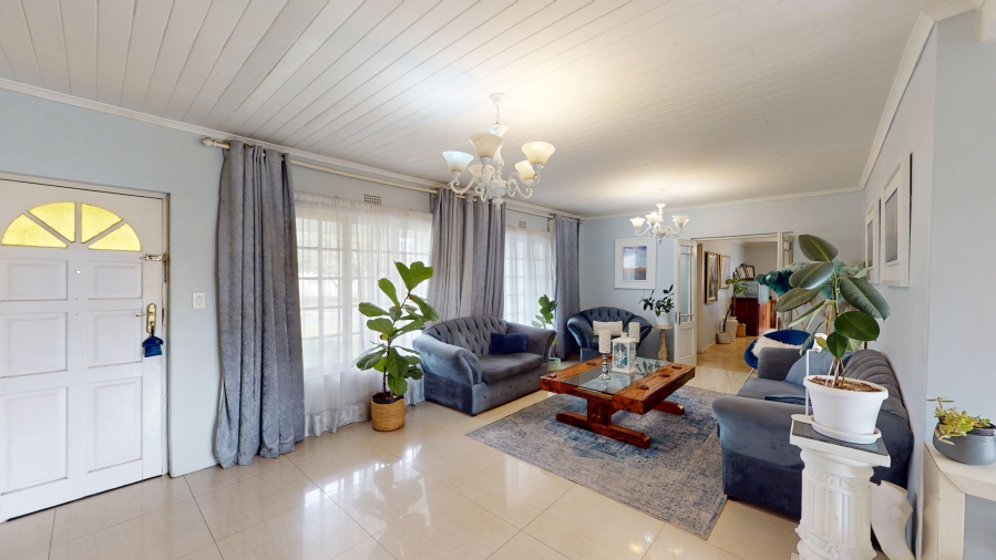 4 Bedroom Property for Sale in Rustdal Western Cape
